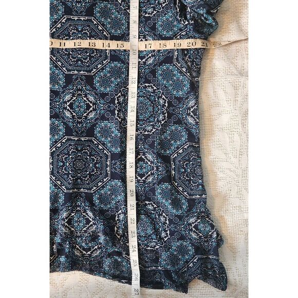 F91 Croft & Barrow blue sheer pattern lined blouse - Picture 10 of 11